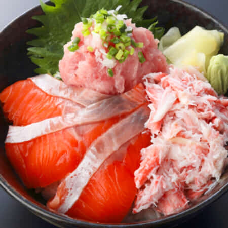 豪華三色丼｜赤坂で寿司のテイクアウト・デリバリーなら東京寿司 ITAMAE SUSHI